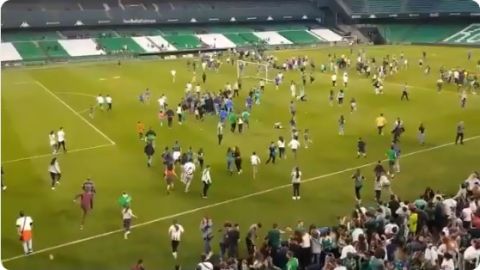 Una estampida humana invadió el estadio Benito Villamarín