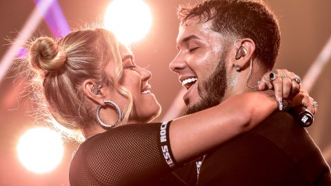 Karol G con Anuel AA.