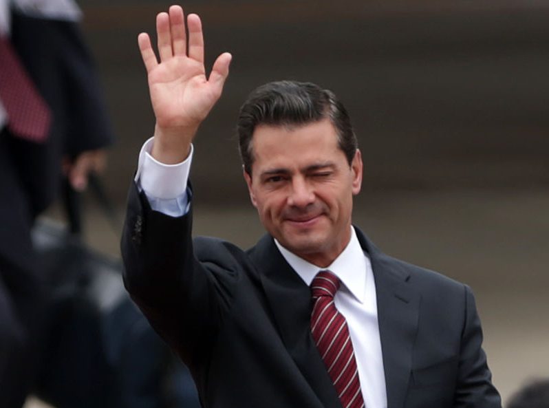  Emilio Lozoya recibió 4 millones de dólares que habrían tenido como destino la campaña de Enrique Peña Nieto, para luego, obtener ayuda con contratos con Pemex. 