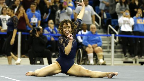 La gimnasta de UCLA Katelyn Ohashi volvió a conseguir un 10 perfecto.