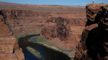 Imágenes del 2015 muestran ya la disminución de la corriente del agua en partes del río Colorado.