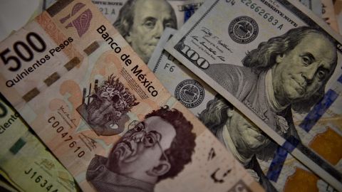 El dólar impactó al peso mexicano.