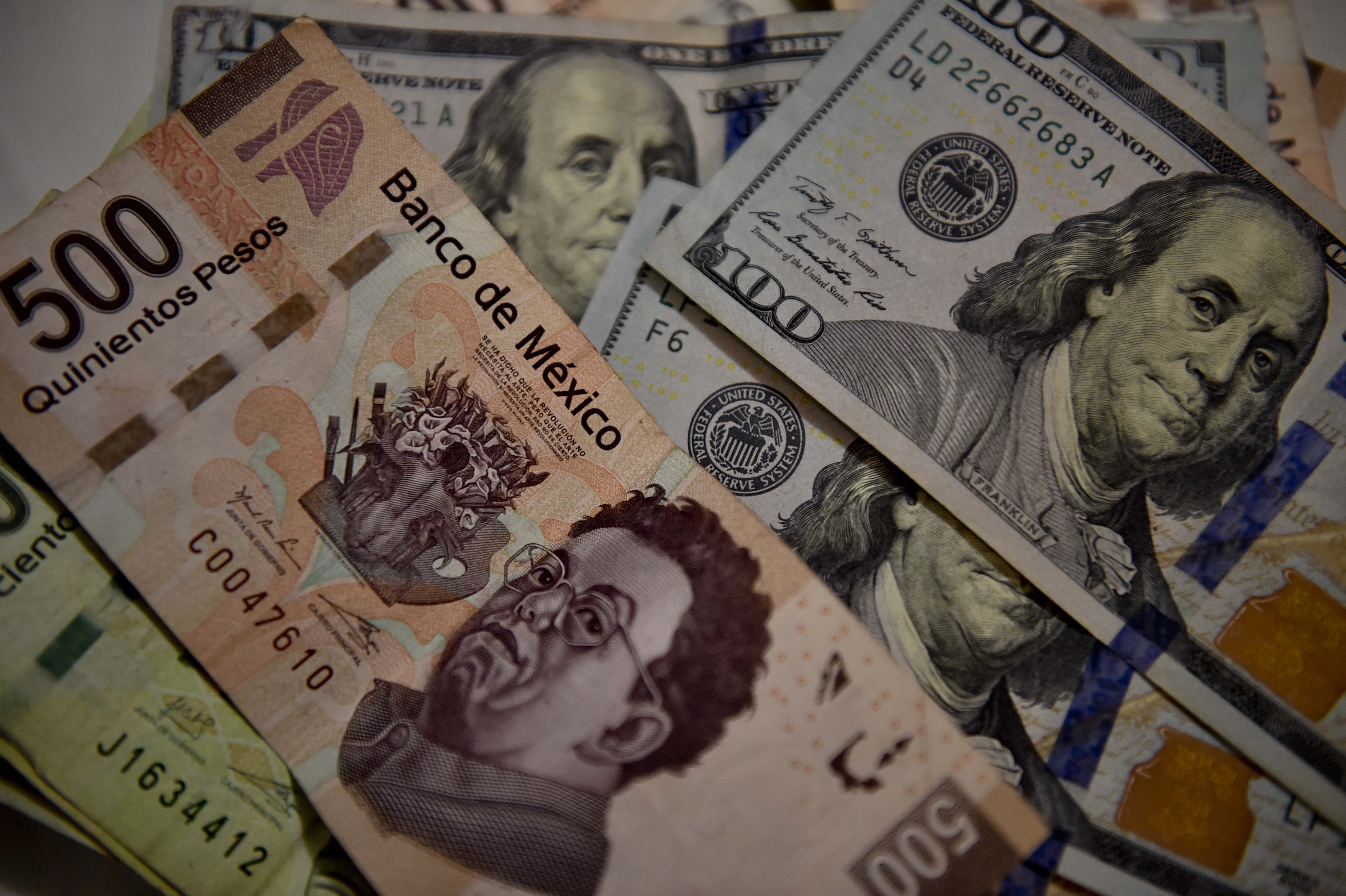 ¿A cuánto está el dólar en México? Febrero 12 de 2019 La Opinión