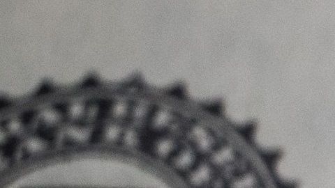 El precio del dólar bajó en México.