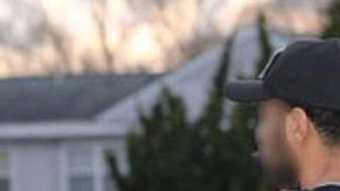 El hombre fue detenido en Queens, Nueva York.