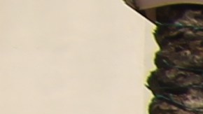 El Sheriff Alex Villanueva junto a su esposa Vivian en la Plaza México, donde hizo público las denuncias sobre las amenazas de muerte que ha recibido por sus posturas proinmigrantes. (Jorge Luis Macías, Especial para La Opinión)