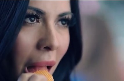 Jimena Sánchez y sus curvas destacaron durante los comerciales