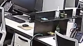 La mujer se encontraba realizando labores de limpieza en una oficina en Irvine a la 1:20 a.m.