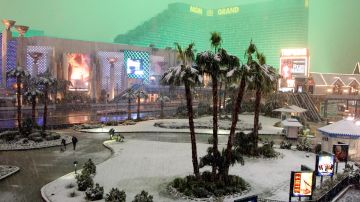 Los niveles de acumulación de nieve que se presentaron este fin de semana en Las Vegas fueron los más altos en una década. El famoso Strip con nieve se habían presentado así también en diciembre del 2008.