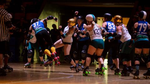 La lucha en patines llega al Área de la Bahía.