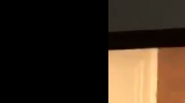 El joven se dio cuenta demasiado tarde que estaba frente a la cámara.