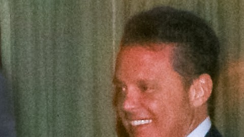 Luis Miguel junto a Mollie Gould