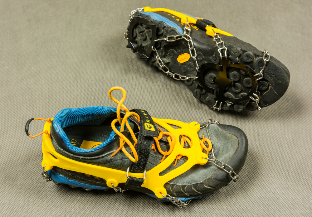Aomier Tacos para zapatos antideslizantes para botas de montaña cadenas de nieve con pinchos de silicona 