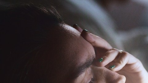 Revisó celular novio violación