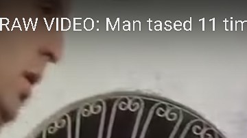 La captura de pantalla muestra cómo aplican taser a Wheatcroft.