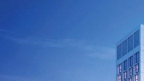 El arquitecto Frank Gehry es el diseñador de The Grand, quien fue también el diseñador del Disney Concert Hall.