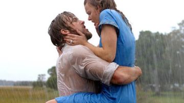 Ryan Gosling y Rachel McAdams en el clásico del romance "The Notebook".
