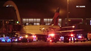 El equipo de emergencia del aeropuerto John Wayne respondió ante el incidente a las 11:20 p.m.
