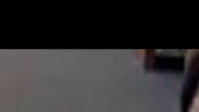 La madre busca novias.