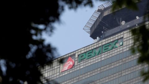El gobierno de AMLO asegura que no interferirá en la elección del líder del sindicato petrolero.