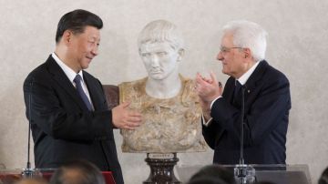 El presidente de China, Xi Jinping, y el presidente de Italia, Sergio Mattarella.