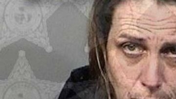 Le dispara por sus ronquidos