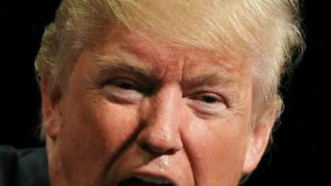 Tres organizaciones de defensa de los derechos de los inmigrantes denuncia a Trump