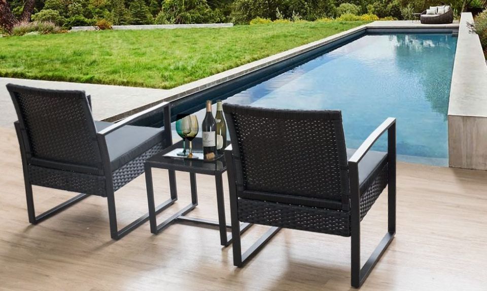 Los 3 mejores juegos de muebles de exteriores por menos de $100 para