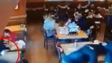 Dos supuestos pandilleros fueron baleados en el interior de un local IHOP en NY.