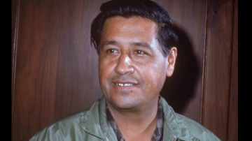 El líder sindical estadounidense César Chávez (1927 - 1993) en una foto de la década de 1950.