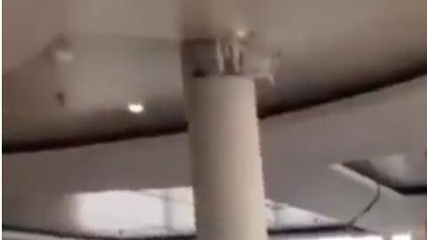 Veinte de los evacuados tuvieron que ser hospitalizados con fracturas y cortadas.