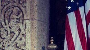 Fabiana Rosales y Melania Trump