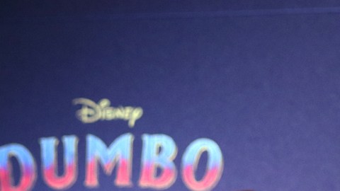 Danny DeVito sufrió una caída durante la presentación de su película "Dumbo" / Foto: Reforma