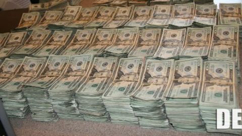 El gobierno trata de decomisarle los 12 millones de dólares que estima que blanqueó.