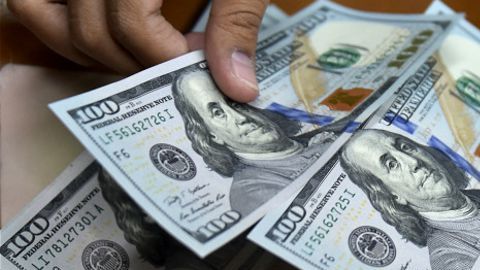 A los hispanos les ha costado mejorar su situación económica.