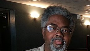 Foto publicada por la concejal de Oakland, madre del estudiante asesinado, durante la celebración del último cumpleaños de Víctor McElhaney.