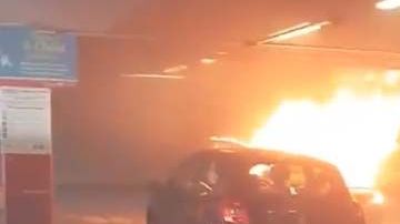 El auto quedó destrozado.