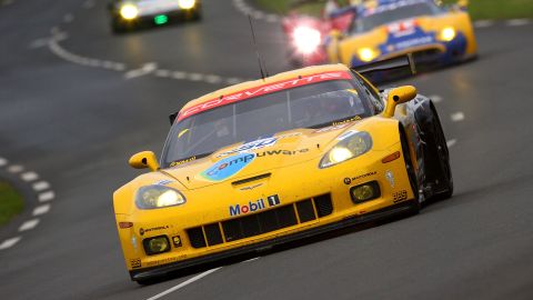 Jan Magnussen de Dinamarca conduce el Chevrolet Corvette C8 ZR1 # 63 Corvette Racing durante la práctica de la 78ª carrera  de 24 horas de Le Mans en los Circuitos des 24 Horas de le Mans el 10 de junio de 2010 en Le Mans, Francia.