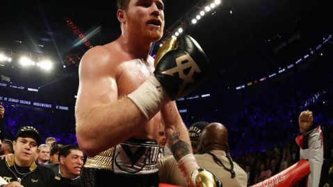 El contrato millonario de Saúl "Canelo" Álvarez con DAZN sería superado por el pelotero Mike Trout