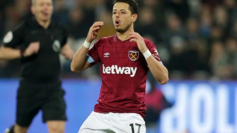 Javier 'Chicharito' Hernández no pudo festejar con su equipo el West Ham United tras el parón por la Fecha FIFA.