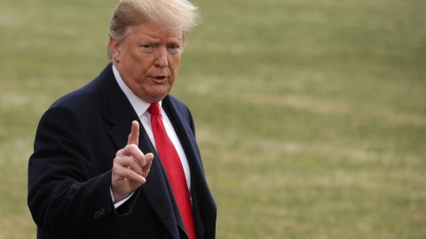 Trump dijo que la decisión "depende del fiscal general", William Barr