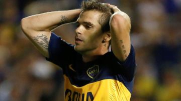 El internacional argentino Fernando Gago rescindió su contrato con Boca Juniors.