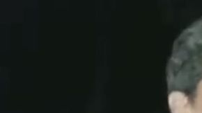 La madre con el cadáver en brazos