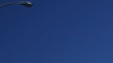 No es una labor sencilla el mantenimiento de más de más de 7,400 millas de vías que tiene el condado.