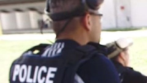 Los agentes critican la liberación de inmigrantes.