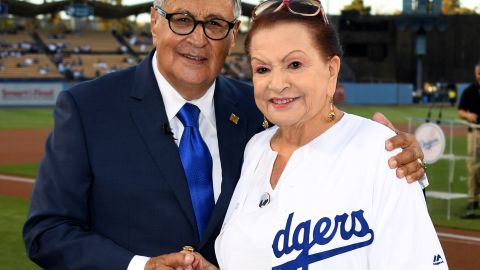 Jaime y Blanca Jarrín en la ceremonia en honor al cronista en septiembre de 2018