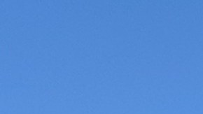 Iridian Carranza, de 23 años, obtuvo su trabajo en el aeropuerto LAX después de participar en una pasanatía. (Jacqueline García)