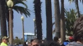 María y David participaron en el maratón gracias a un programa de su escuela.  (Jorge Morales / La Opinión)