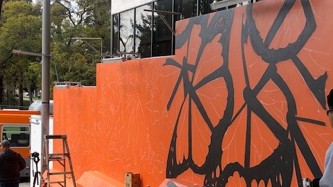 La desvelación del mural en el exterior del consulado abrirá el festival cultural. Foto: Cortesía