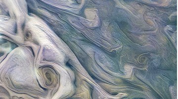 Patrones en la atmósfera de Júpiter parecen similares a los de los océanos de la Tierra.